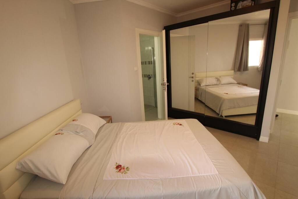 Royal Aparatment On The Sea , Blvd Nitza 34 Netánja Kültér fotó