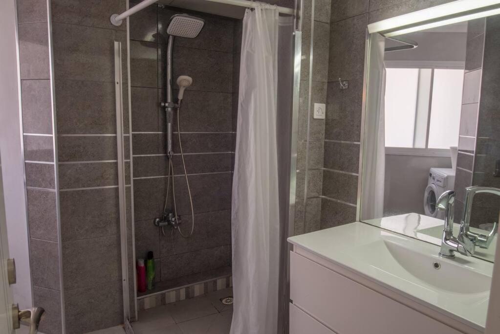 Royal Aparatment On The Sea , Blvd Nitza 34 Netánja Kültér fotó