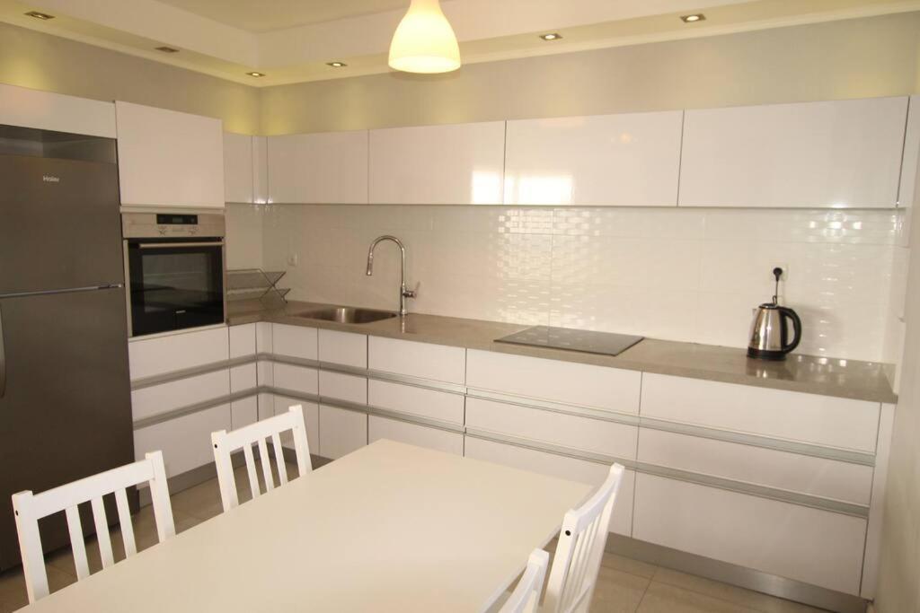 Royal Aparatment On The Sea , Blvd Nitza 34 Netánja Kültér fotó