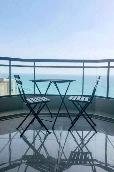 Royal Aparatment On The Sea , Blvd Nitza 34 Netánja Kültér fotó