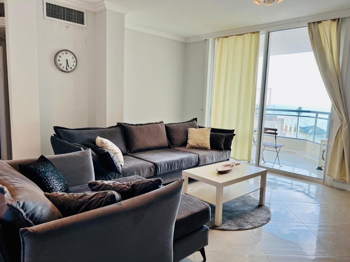 Royal Aparatment On The Sea , Blvd Nitza 34 Netánja Kültér fotó